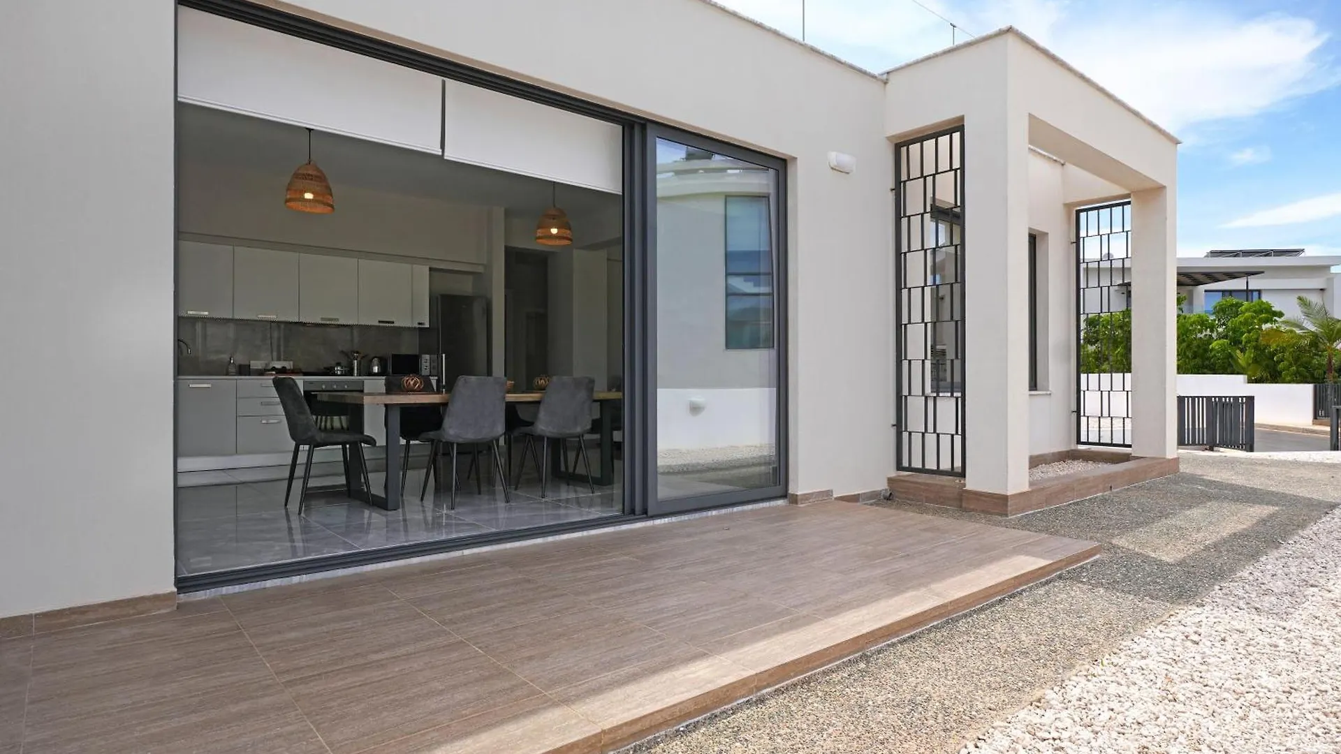Villa Violeta - 3Bed Bungalow Large Pool Protaras Holiday home